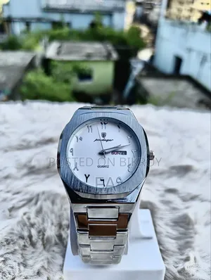 Poedagar Watch