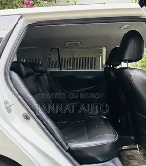 Toyota Axio 2011 Pearl
