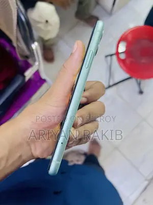 New Apple iPhone 11 128 GB Green