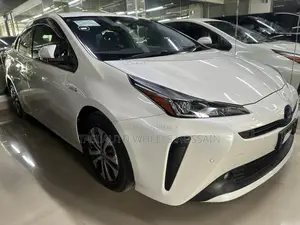 Toyota Prius 2020 Pearl