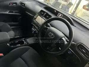 Toyota Prius 2020 Pearl