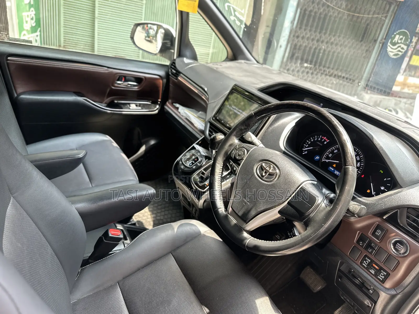 Toyota Esquire 2.0 FWD (7 Seater) 2020 Black