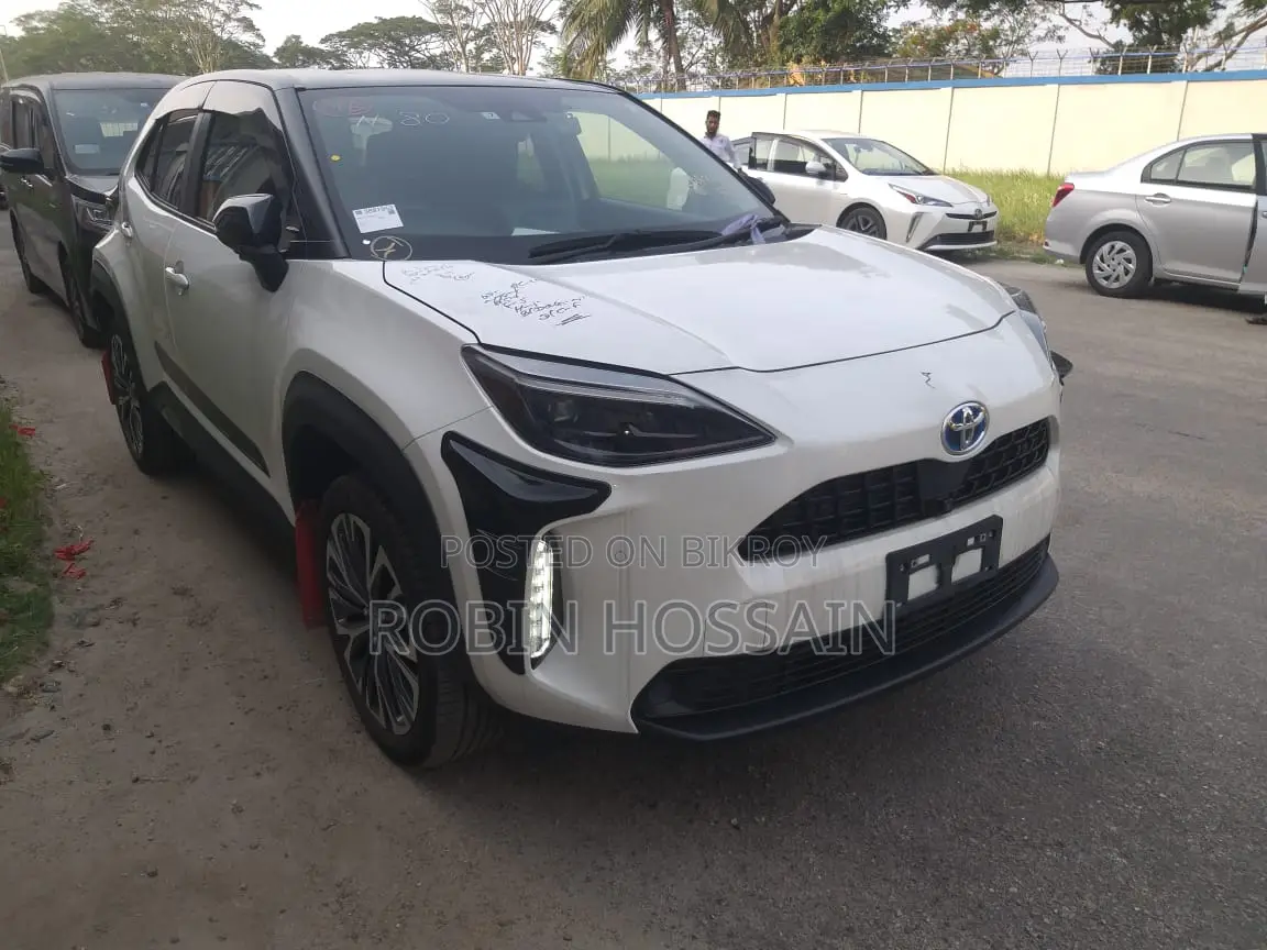 Toyota Yaris Cross 1.5 Hybrid AWD 2021 Pearl