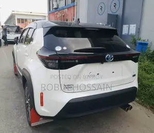 Toyota Yaris Cross 1.5 Hybrid AWD 2021 Pearl