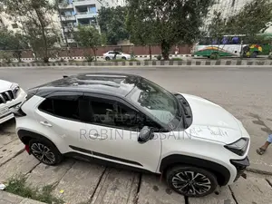Toyota Yaris Cross 1.5 Hybrid AWD 2021 Pearl