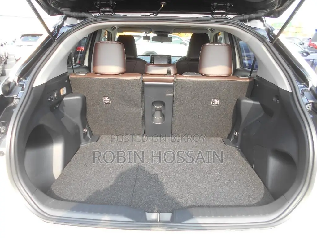 Toyota Yaris Cross 1.5 Hybrid AWD 2021 Pearl
