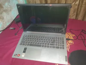 Laptop Lenovo 8GB AMD Ryzen 5 SSD 256GB