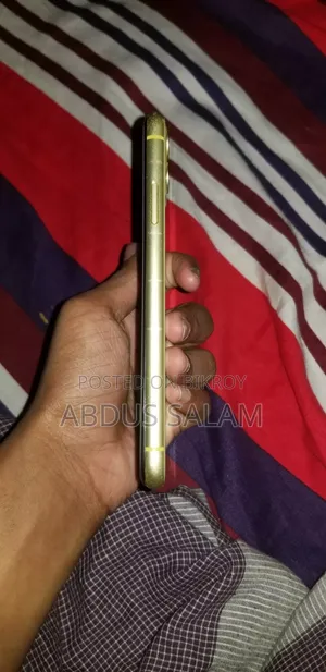 Apple iPhone 11 128 GB Yellow