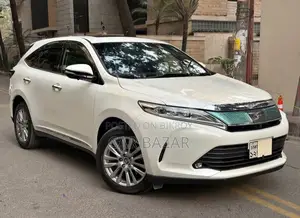 Toyota Harrier 2.0 2017 Pearl