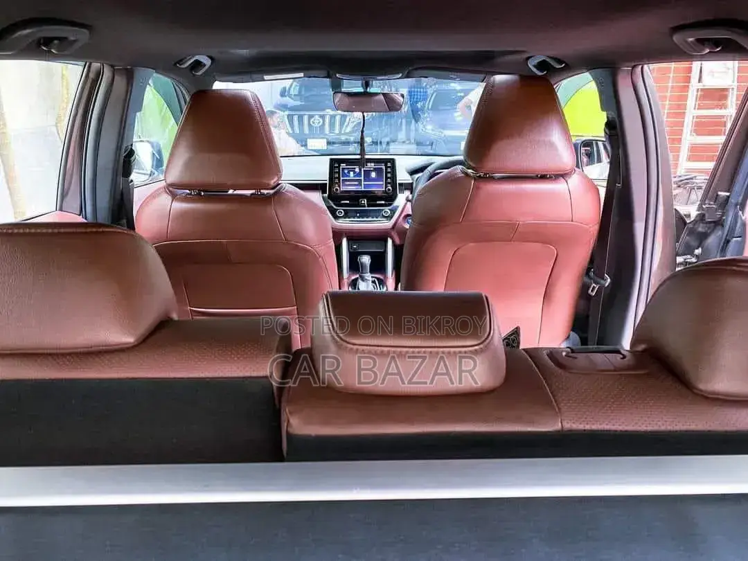 Toyota Corolla Cross 1.8 Hybrid AWD 2021 Brown