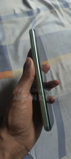 Symphony Z42 32 GB Green