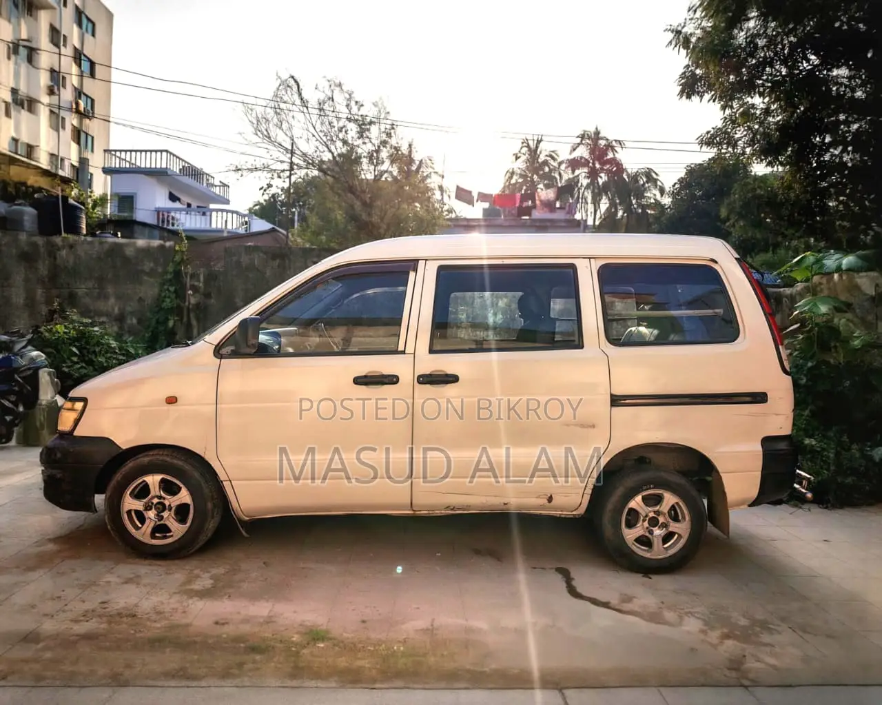 Toyota Noah 2003 White