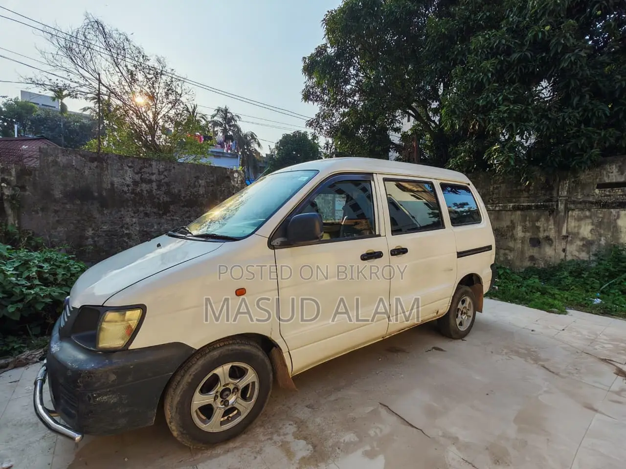 Toyota Noah 2003 White