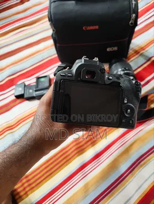 Canon 200d