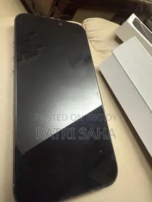 Apple iPhone 16 Pro Max ২৫৬ জিবি সিলভার