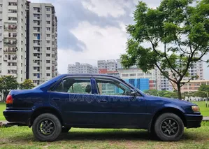 Toyota Corolla Sedan Automatic 1996 Blue