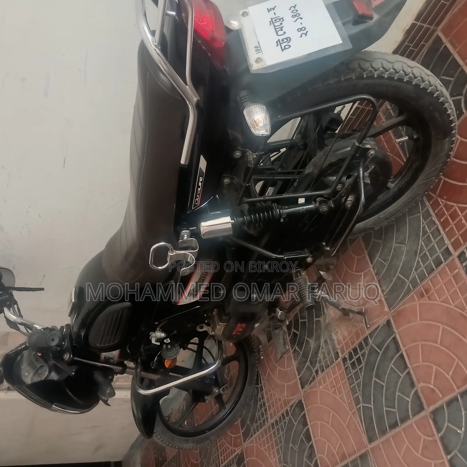 TVS Radeon 2022 Black