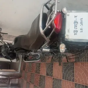 TVS Radeon 2022 Black