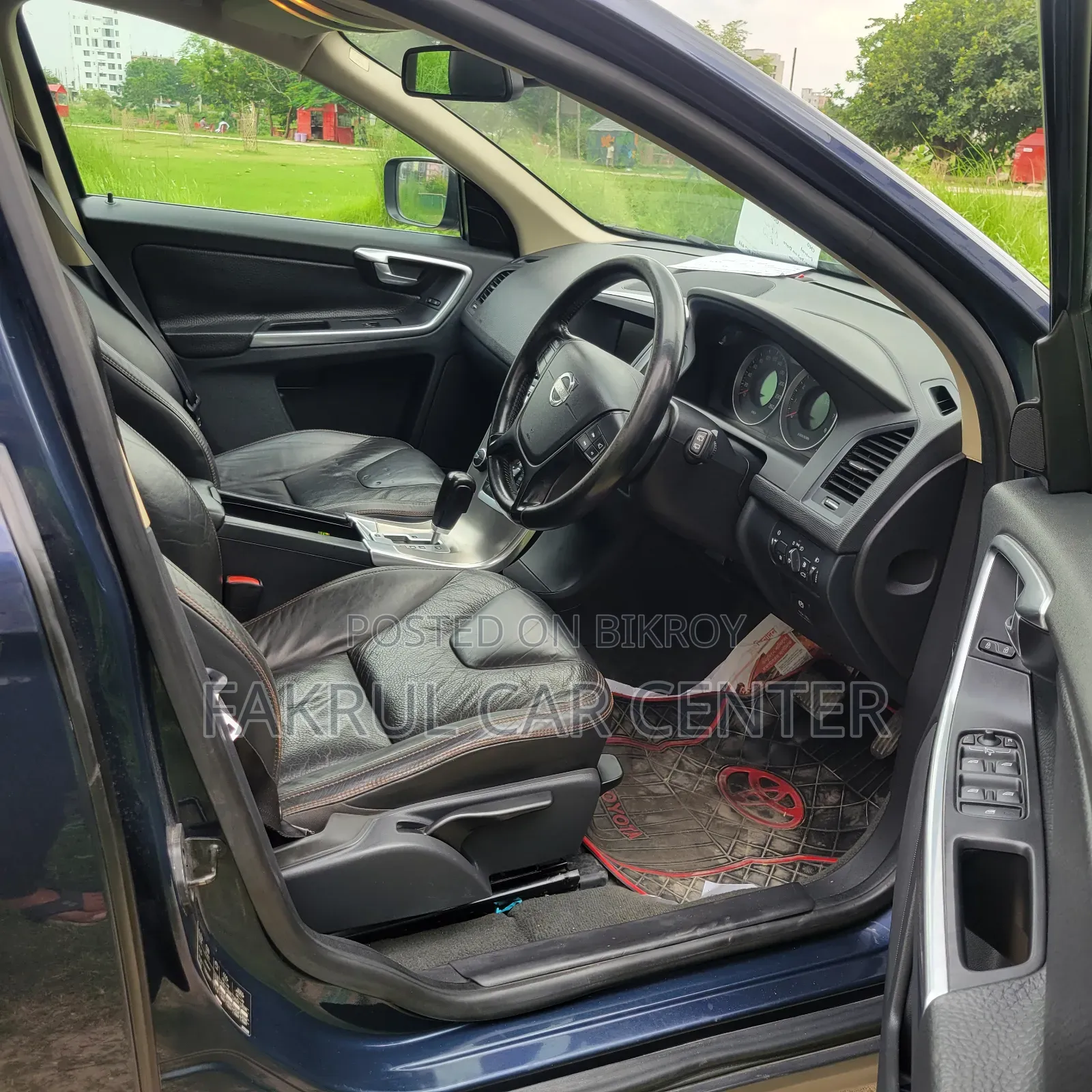 New Volvo XC60 2012 Blue
