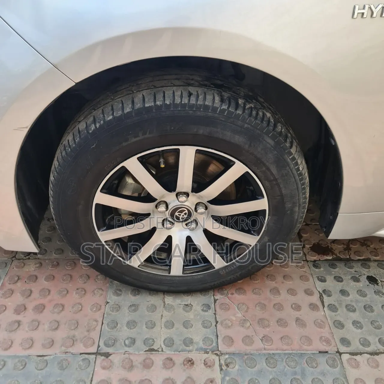 টয়োটা করোলা ২০২০ সিলভার