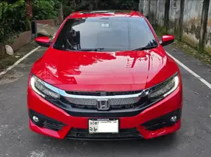 হোন্ডা সিভিক ২০১৮ লাল