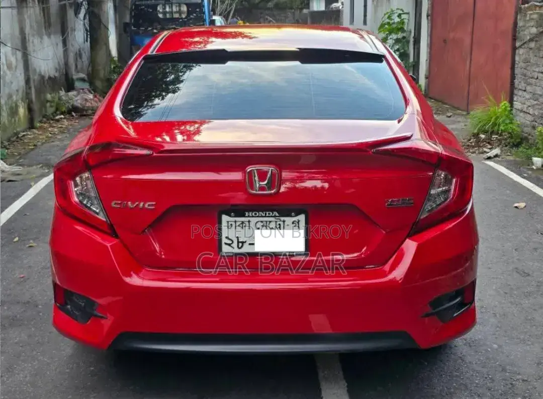 হোন্ডা সিভিক ২০১৮ লাল