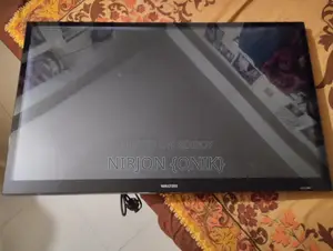 32-inch Walton Smart TV for Quick Sale