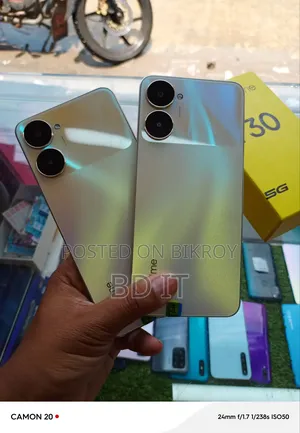 New Realme V30 128 GB Rose Gold