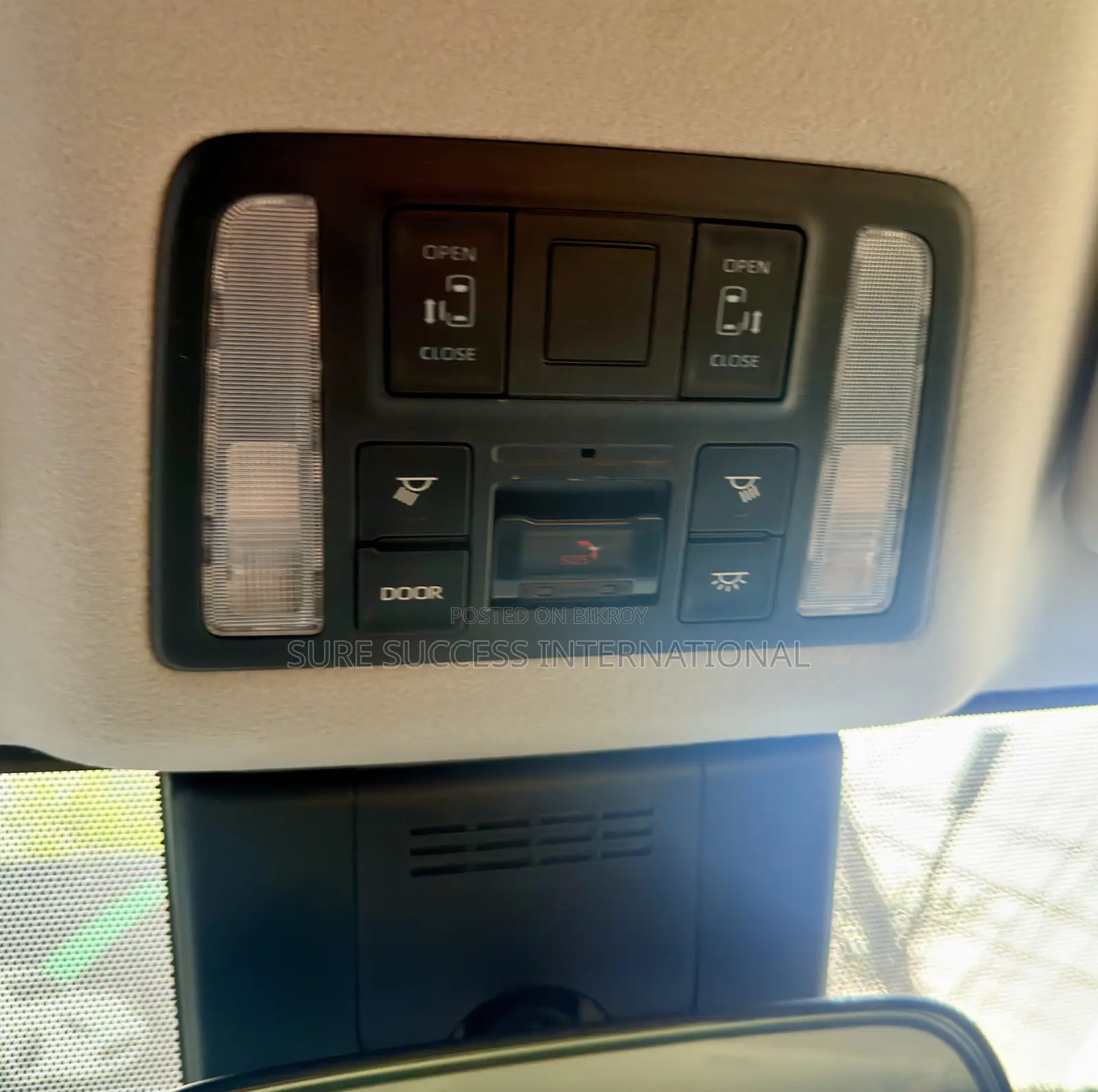 Toyota Noah 2023 Pearl