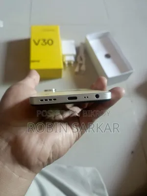 New Realme V30 128 GB Gold
