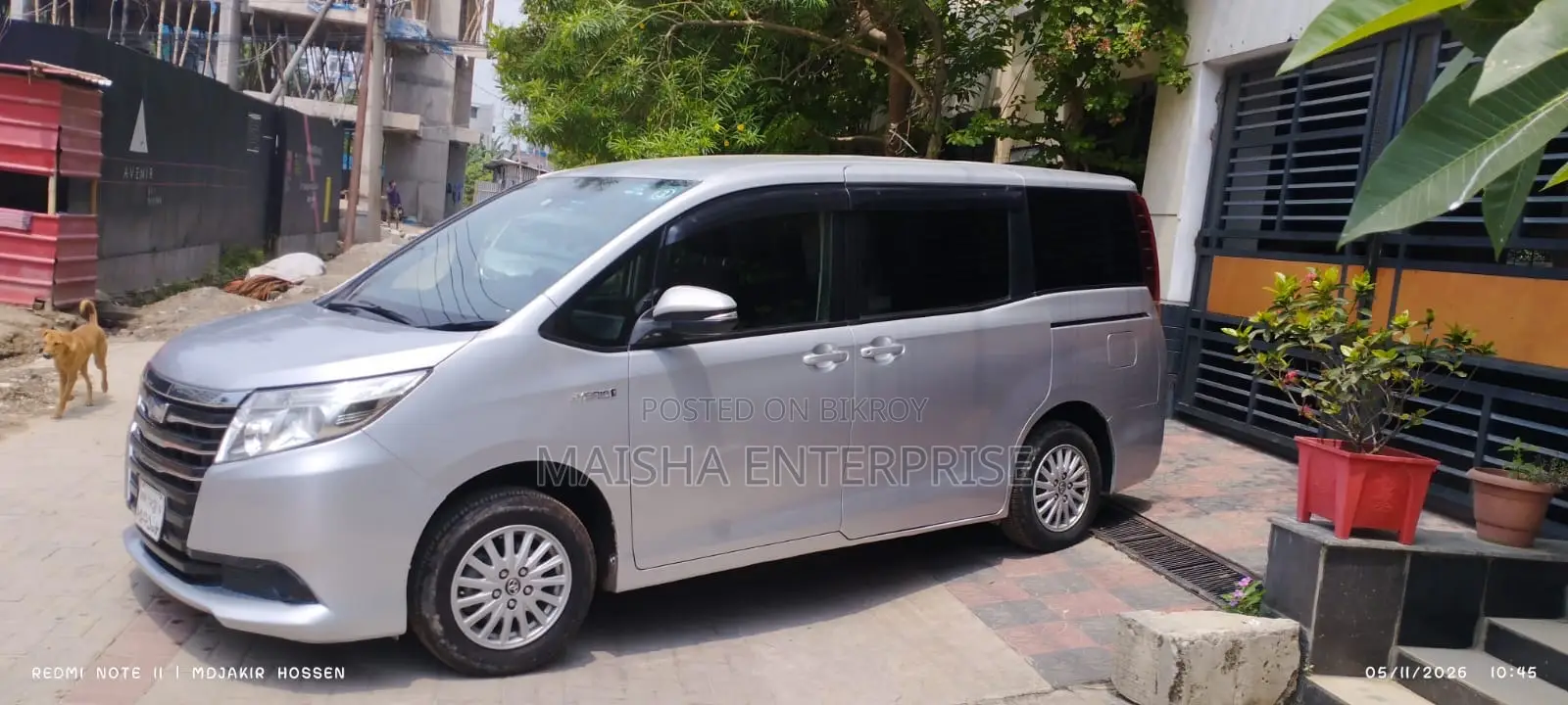 Toyota Noah 2.0 AWD (7 Seater) 2016 Silver