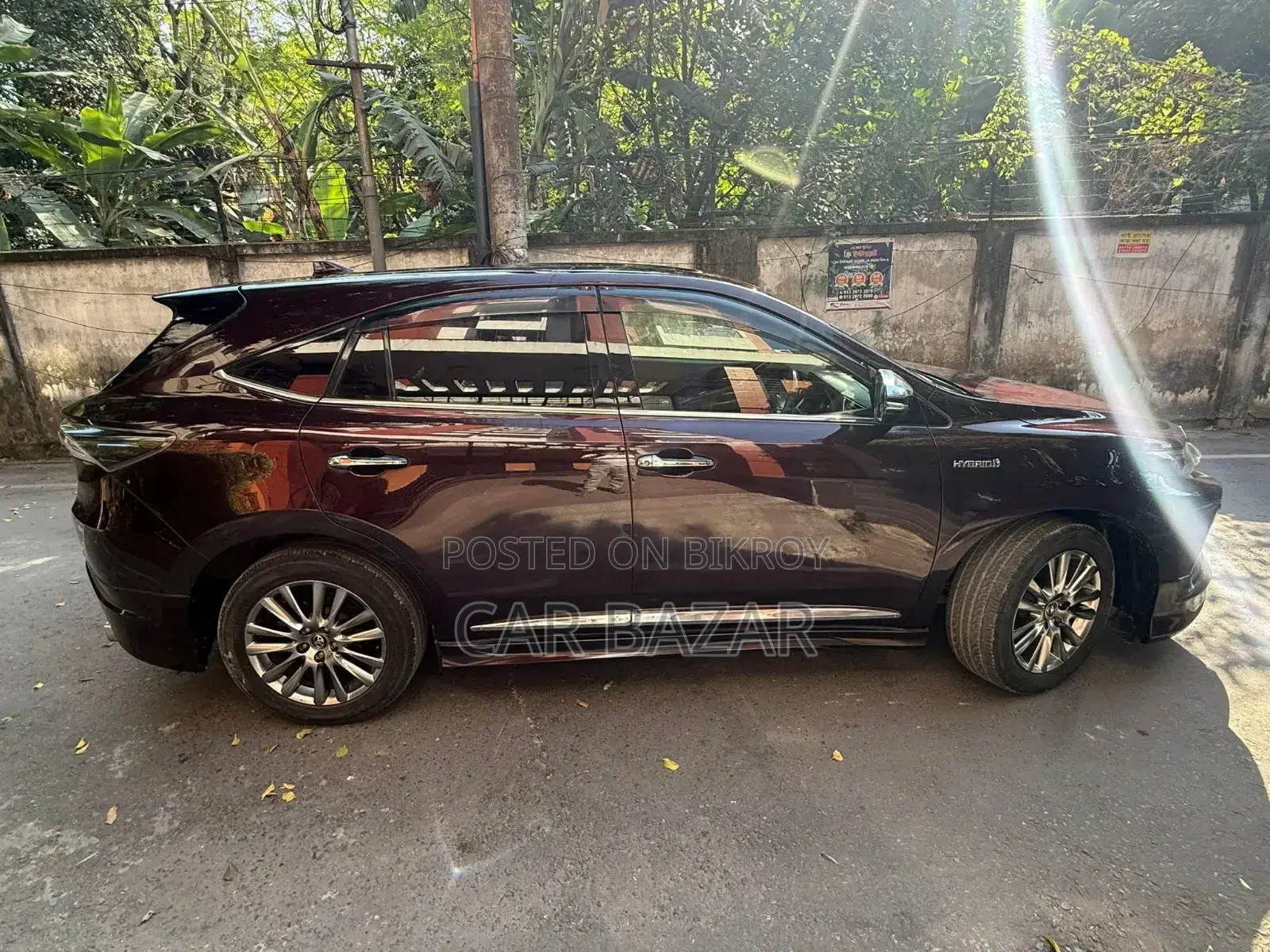 টয়োটা হ্যারিয়ার হাইব্রিড প্রিমিয়াম ২০১৪ মেরুন