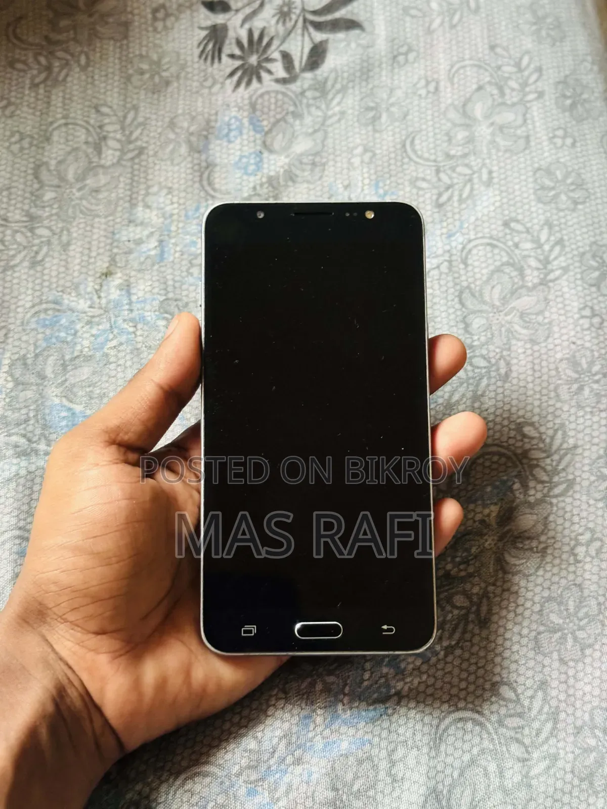 Samsung Galaxy J7 16 GB Black