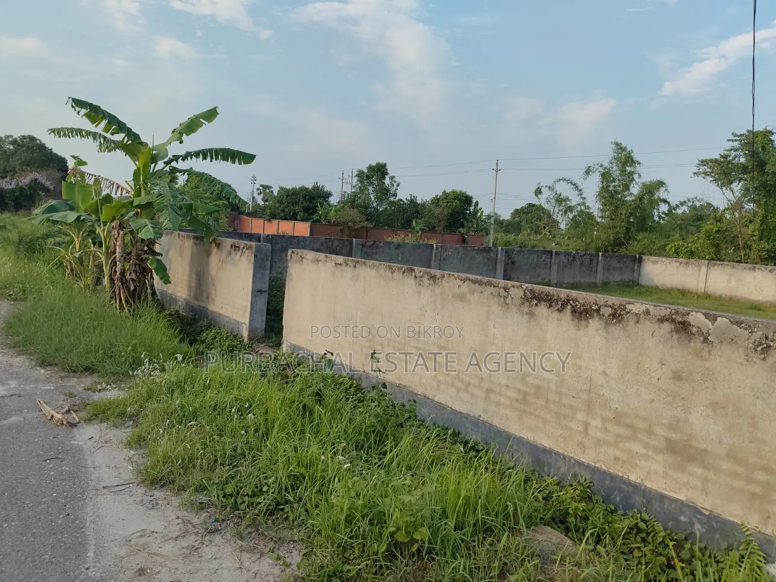 Near Scenic Lake, South Facing, 5 Katha Plot