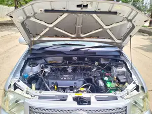 Toyota Succeed 2004 Silver