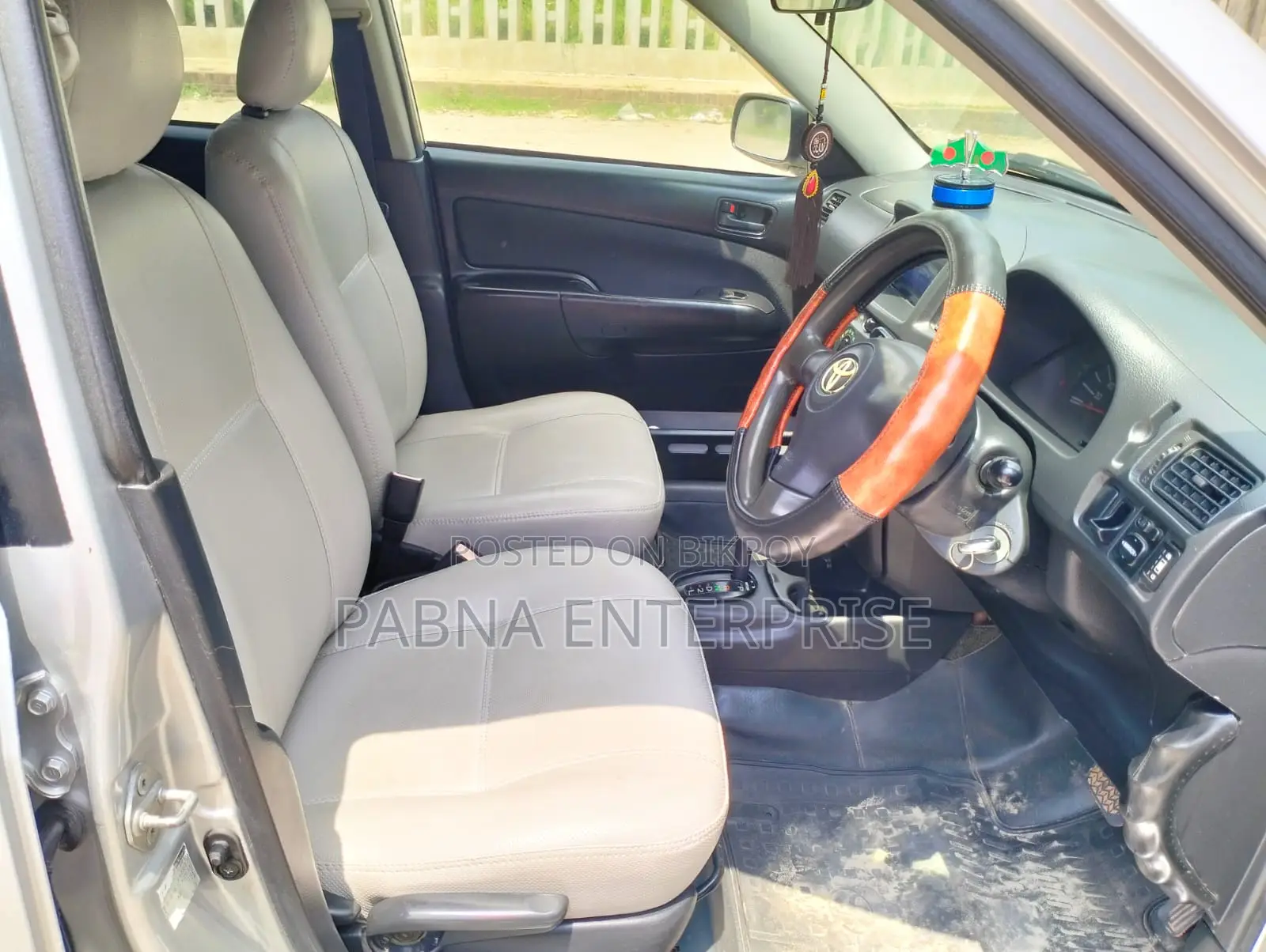 Toyota Succeed 2004 Silver