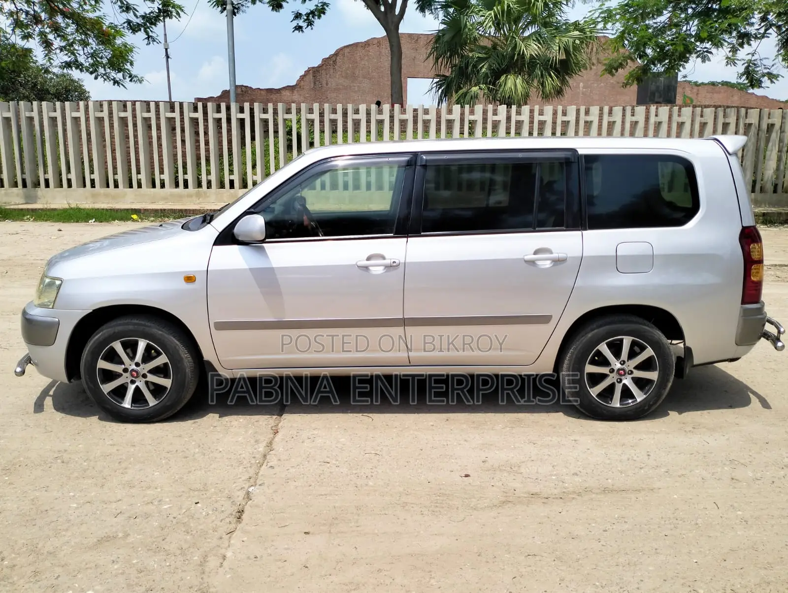 Toyota Succeed 2004 Silver
