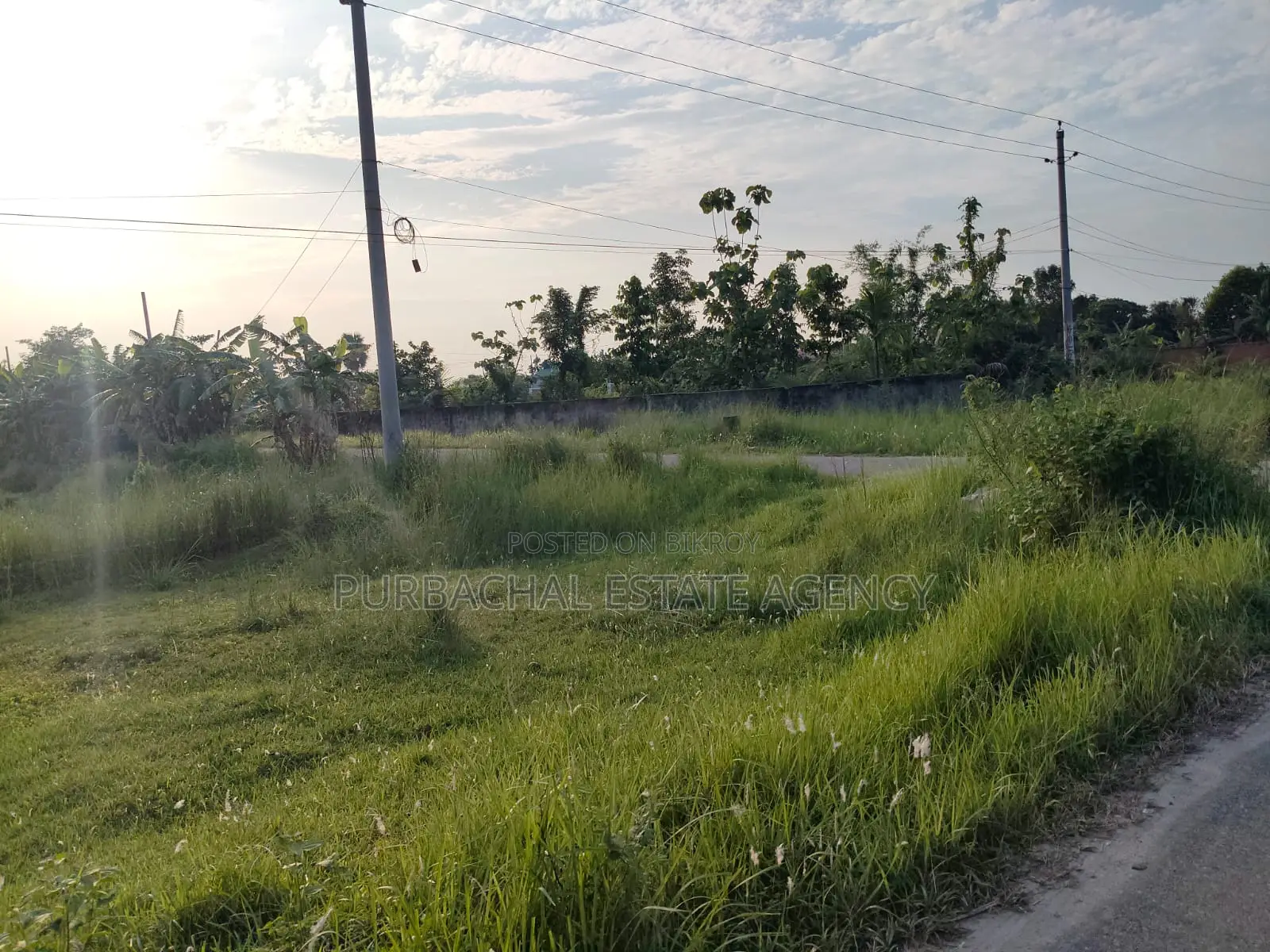 Exclusive 7.5 Katha North-East Corner Plot Close to 300ft – Sec#1