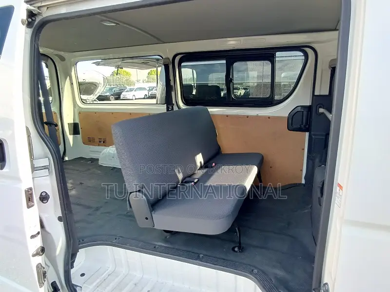 Toyota HiAce 2021 White