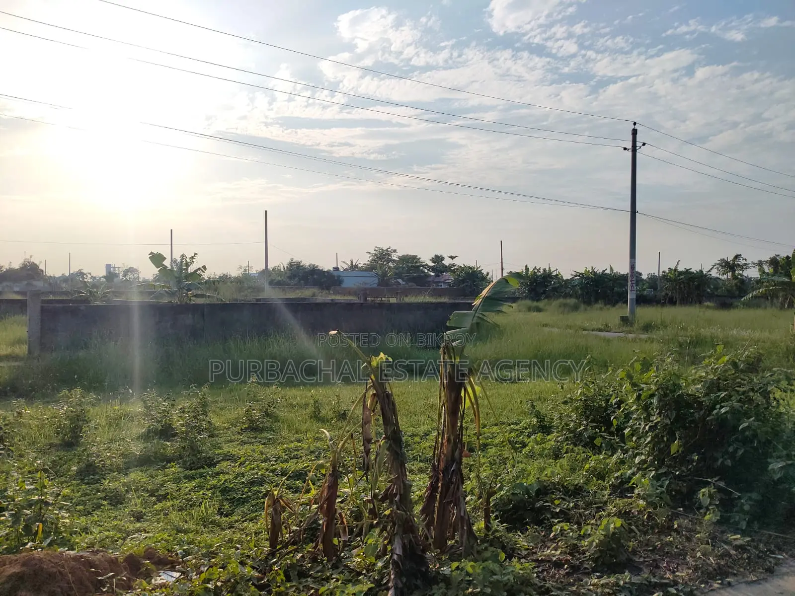 South Facing 5 Katha Plot Very Close to Lake – Sec#10