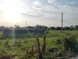 South Facing 5 Katha Plot Very Close to Lake – Sec#10