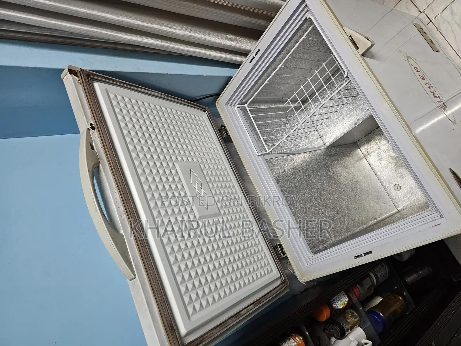 Singer Chest Freezer/ Deep Freeze