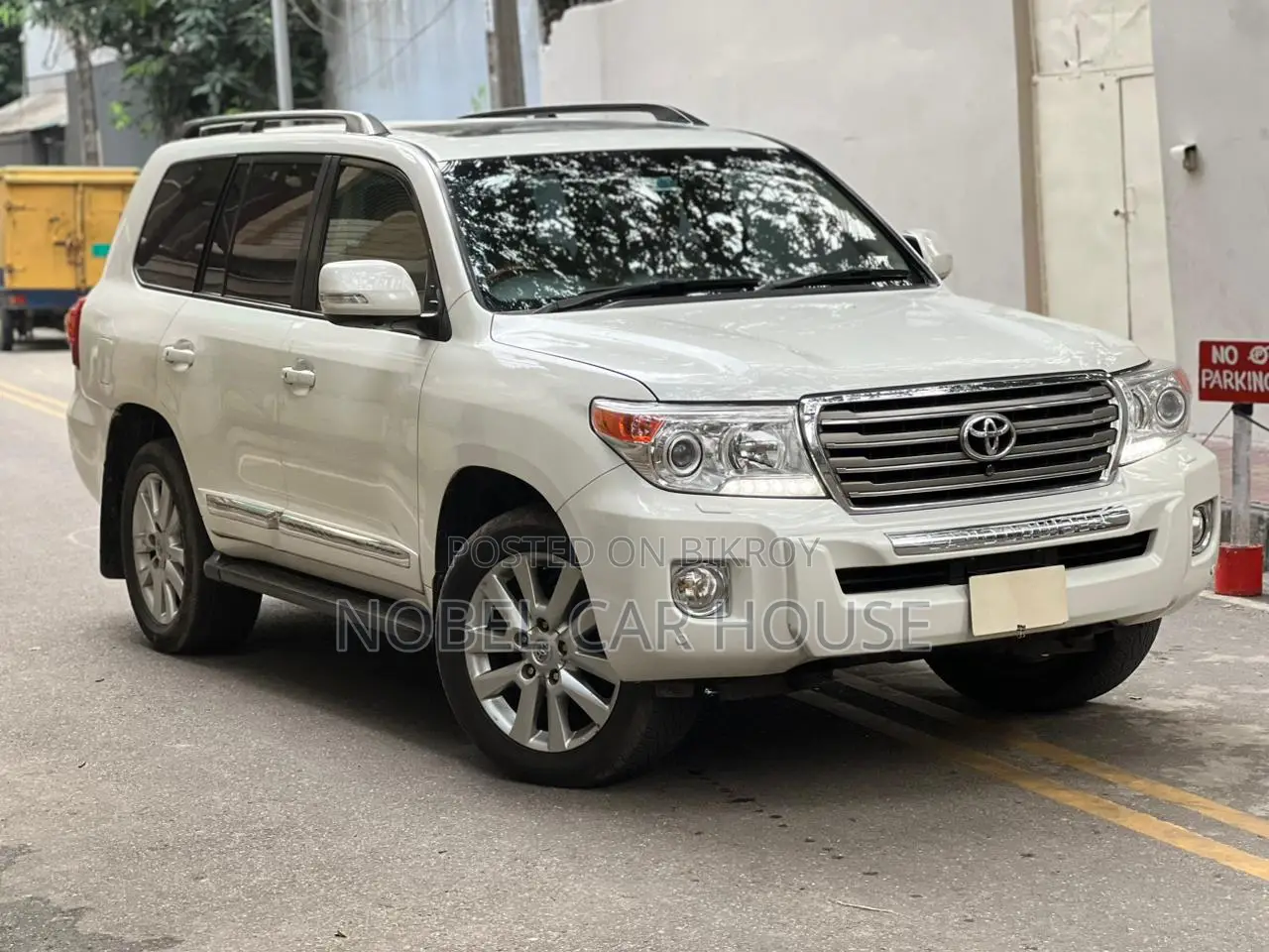 Toyota Land Cruiser 5.7 V8 2015 Pearl