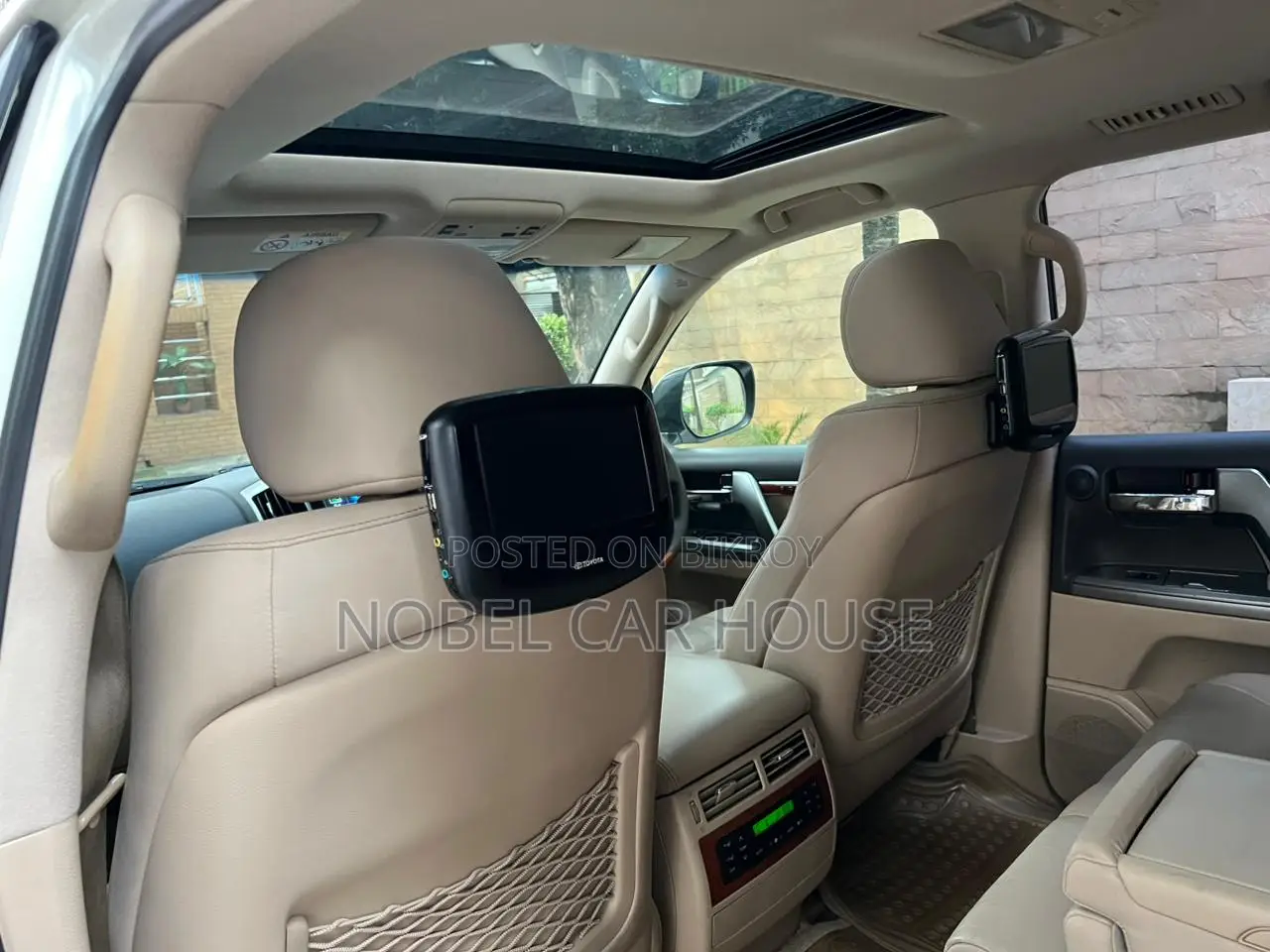 Toyota Land Cruiser 5.7 V8 2015 Pearl