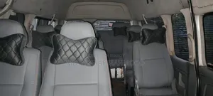 Toyota Grand HiAce 2005