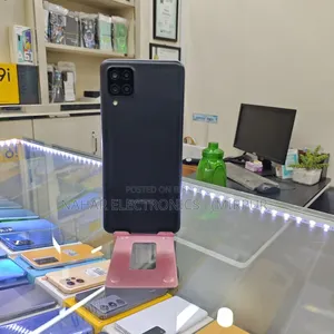 Samsung Galaxy A12 64 GB Black