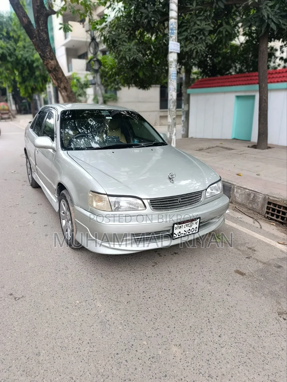 Toyota Corolla 2000 Silver