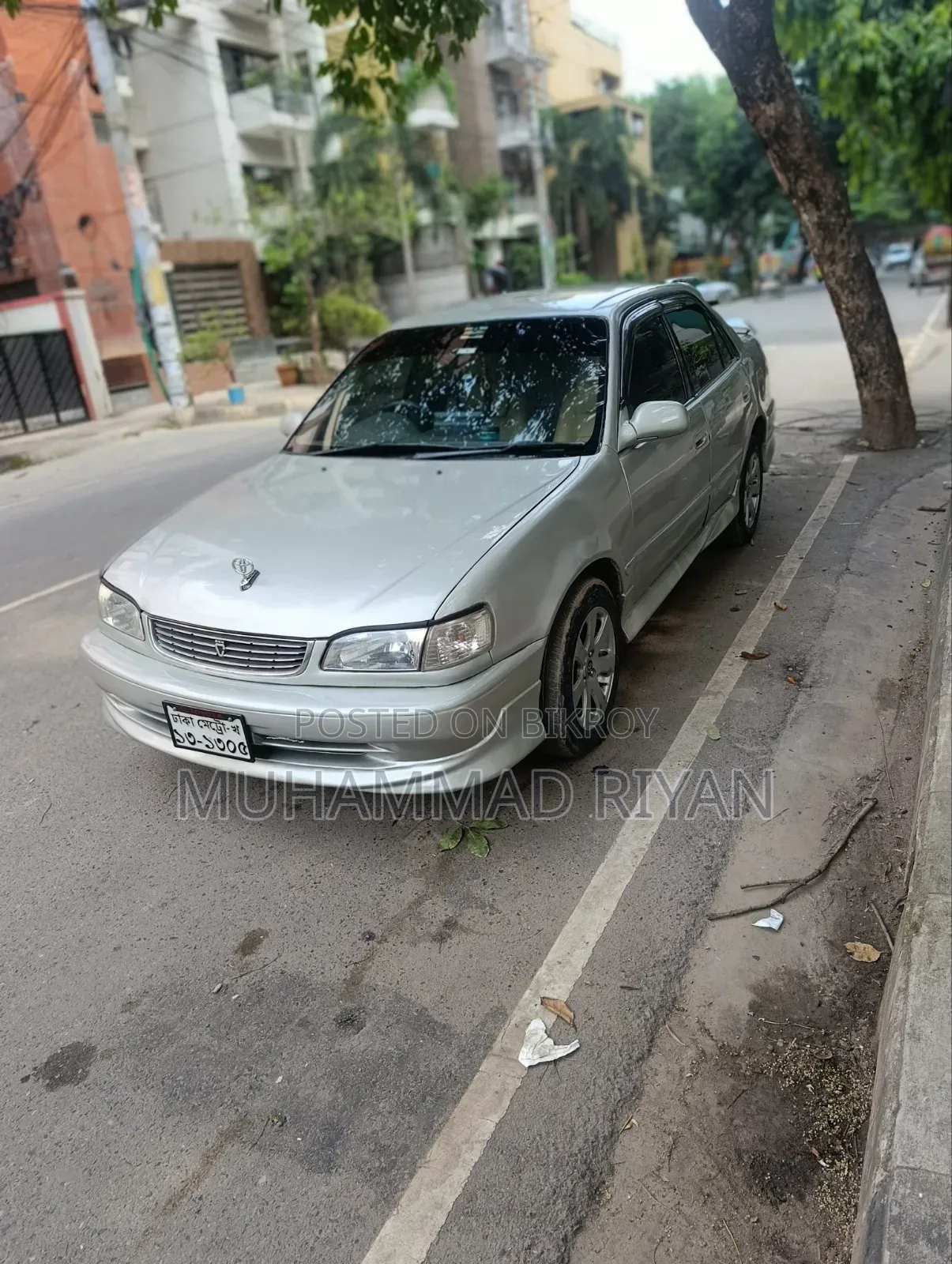 Toyota Corolla 2000 Silver
