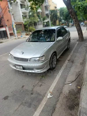 Toyota Corolla 2000 Silver