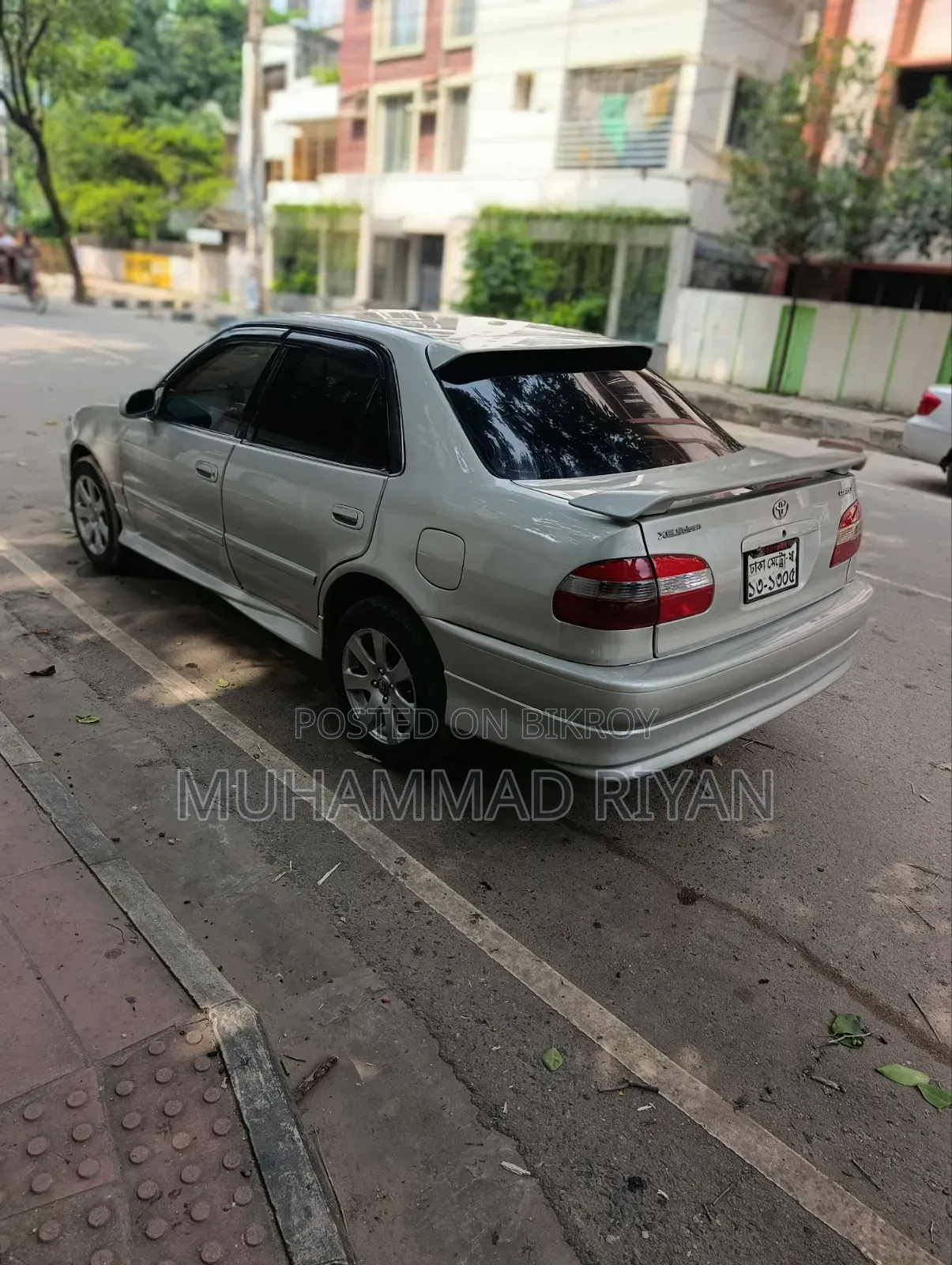 Toyota Corolla 2000 Silver